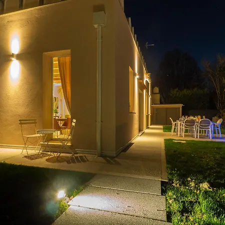 Guesthost - Oasis Of The Knight * 费拉拉