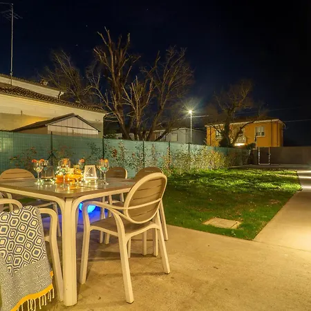 Guesthost - Oasis Of The Knight 别墅 费拉拉