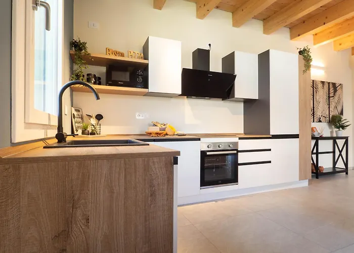 Guesthost - Oasis Of The Knight