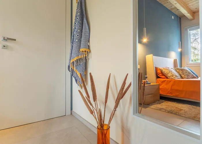 Guesthost - Oasis Of The Knight *