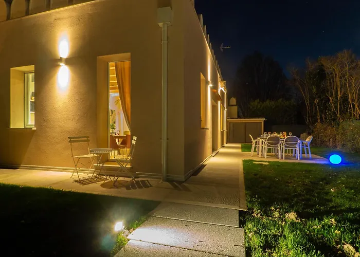 Guesthost - Oasis Of The Knight * Феррара