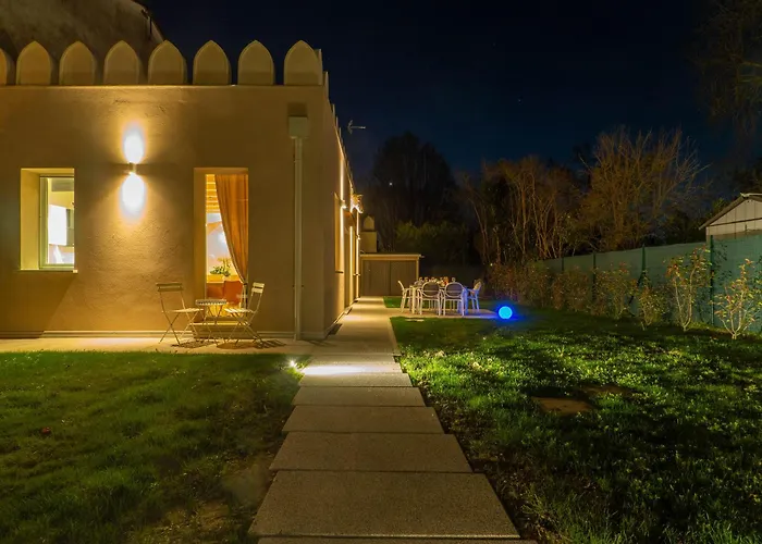 Guesthost - Oasis Of The Knight Феррара